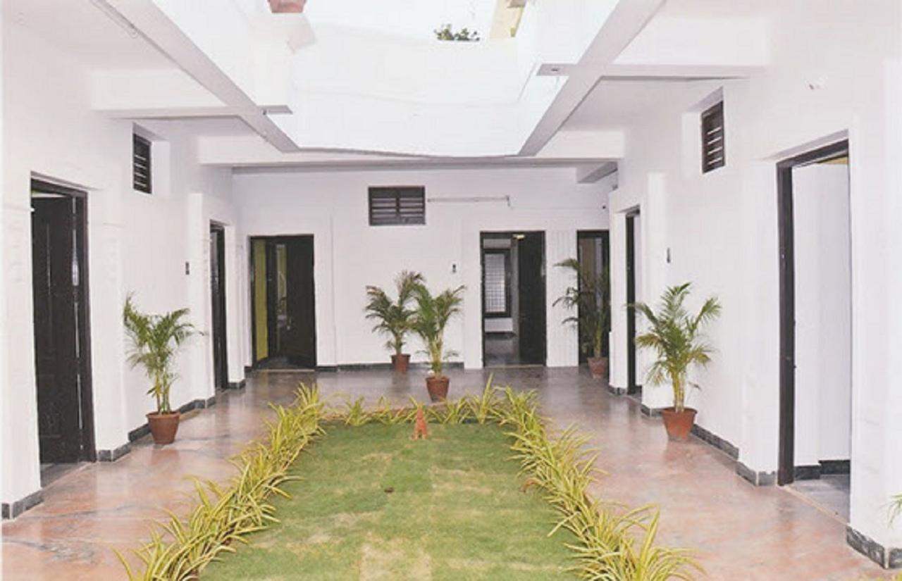 Arunaalaya Residency Hotell Tiruvannāmalai Exteriör bild