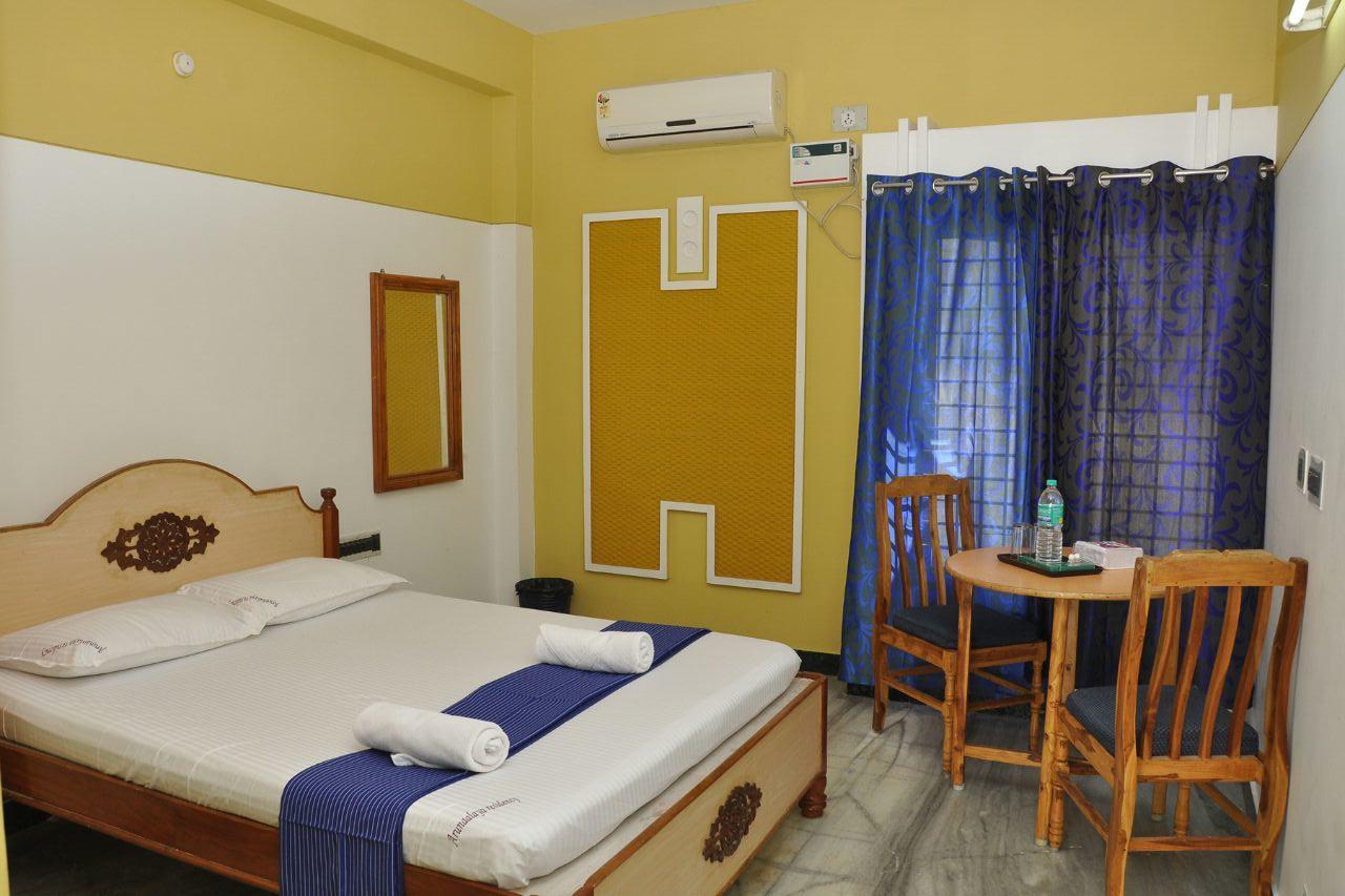 Arunaalaya Residency Hotell Tiruvannāmalai Exteriör bild