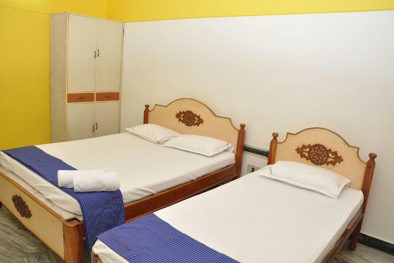 Arunaalaya Residency Hotell Tiruvannāmalai Exteriör bild