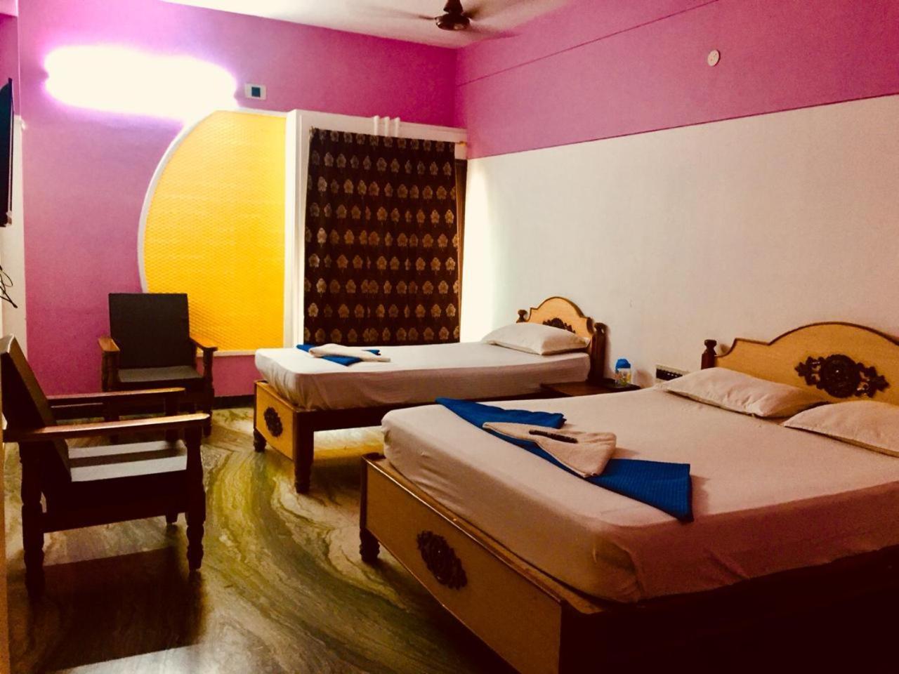 Arunaalaya Residency Hotell Tiruvannāmalai Exteriör bild