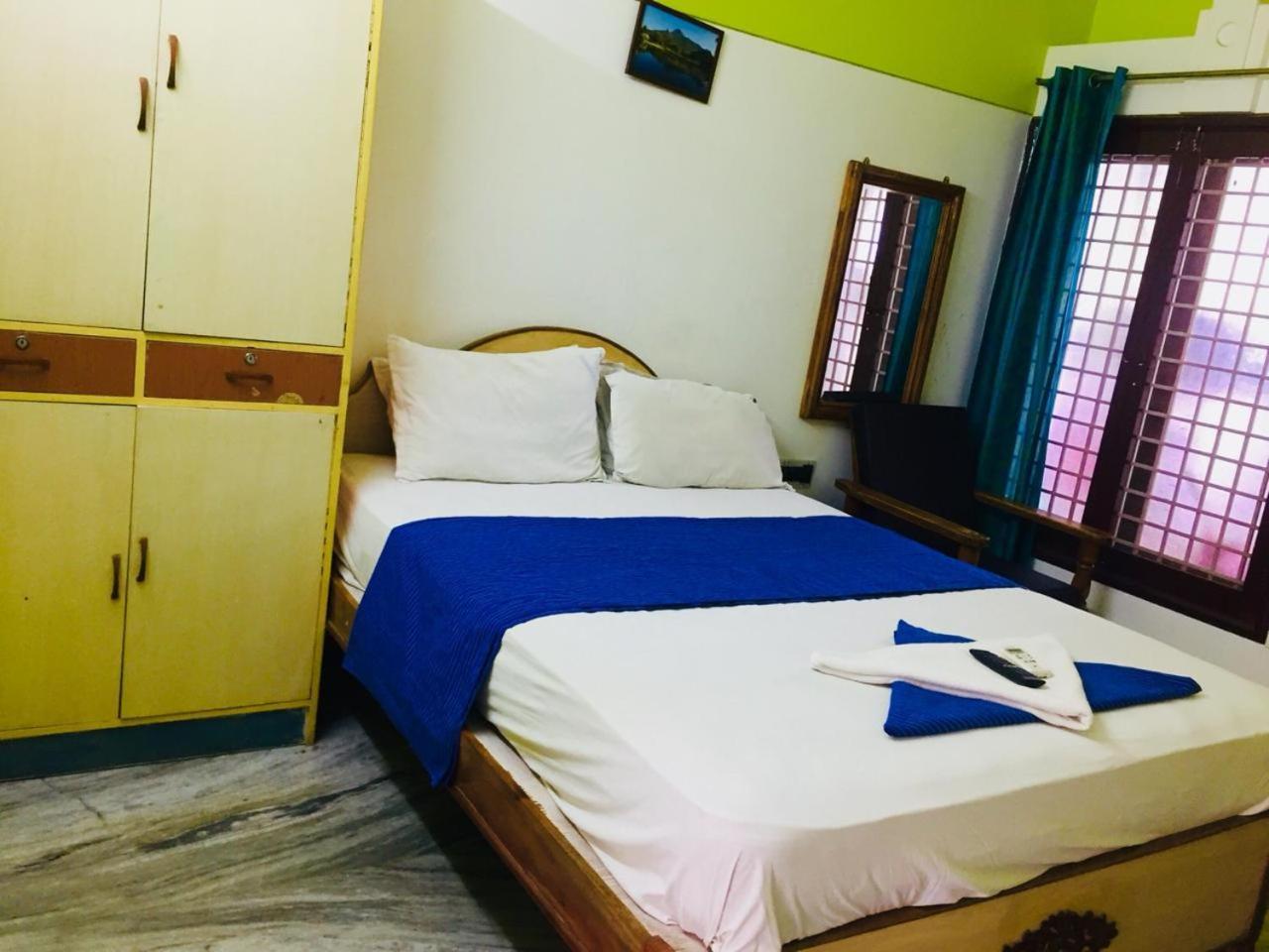 Arunaalaya Residency Hotell Tiruvannāmalai Exteriör bild