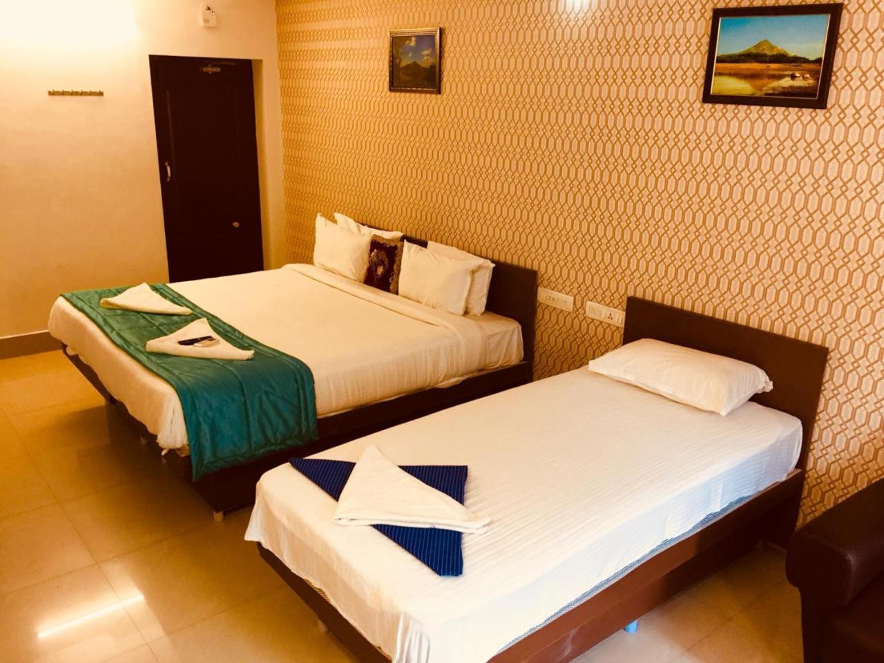 Arunaalaya Residency Hotell Tiruvannāmalai Exteriör bild