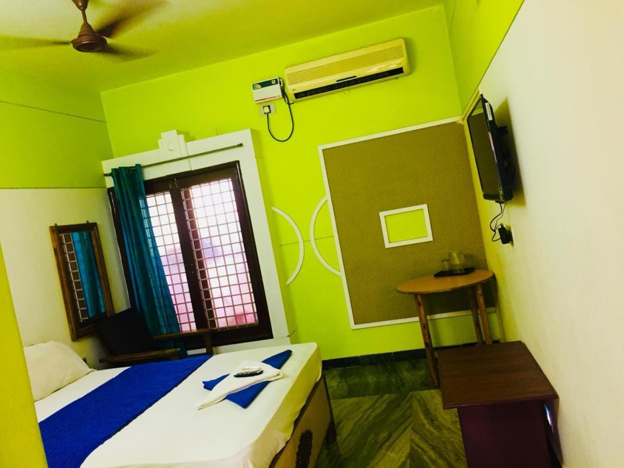 Arunaalaya Residency Hotell Tiruvannāmalai Exteriör bild